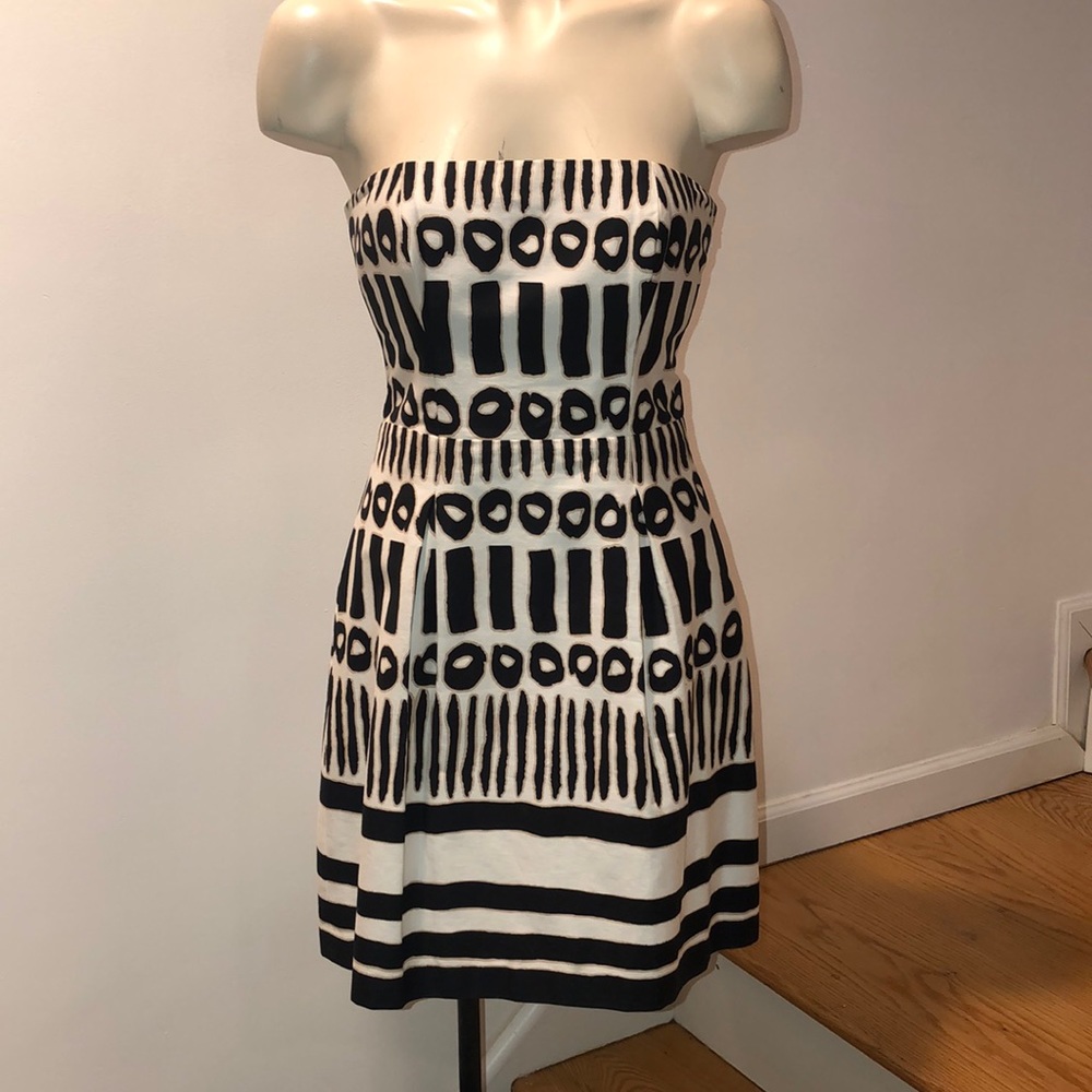 LAUNDRY VERSATILE STRAPLESS DRESS
